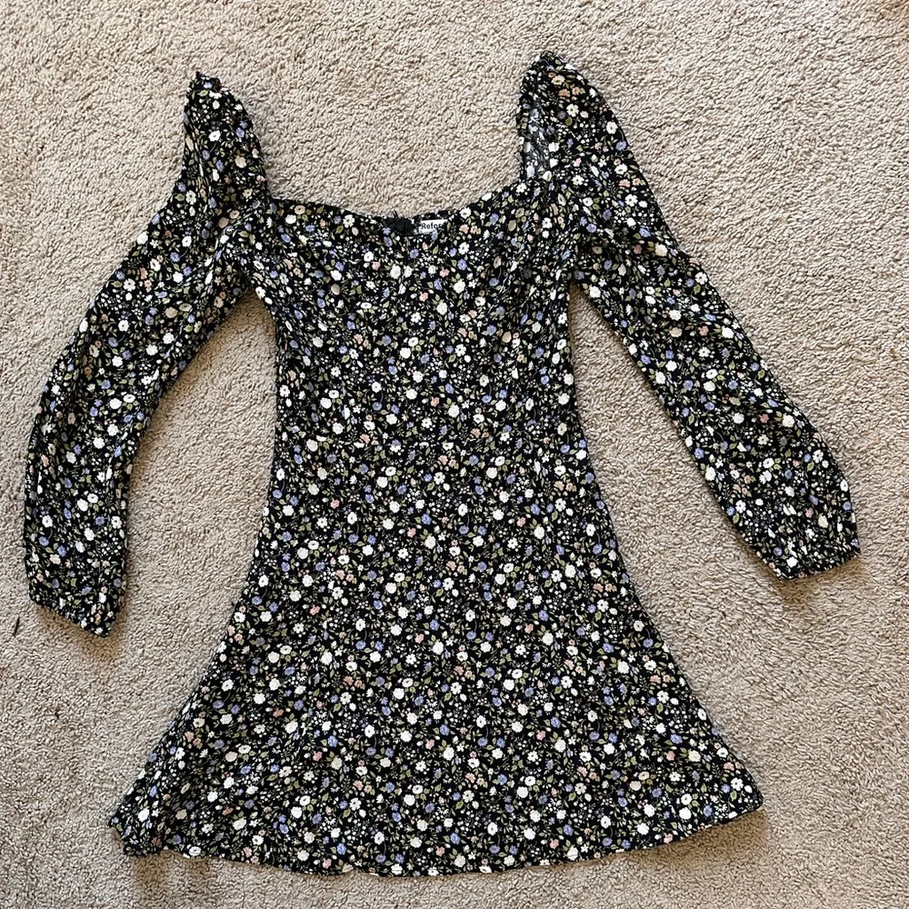 Reformation Spring Dress - Picture 1 of 5